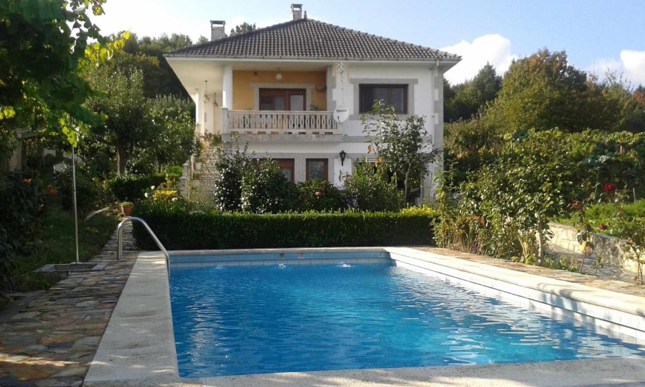 Villa Con Piscina En Panton Ribeira Sacra Galicia Ideal Para Familias Екстериор снимка