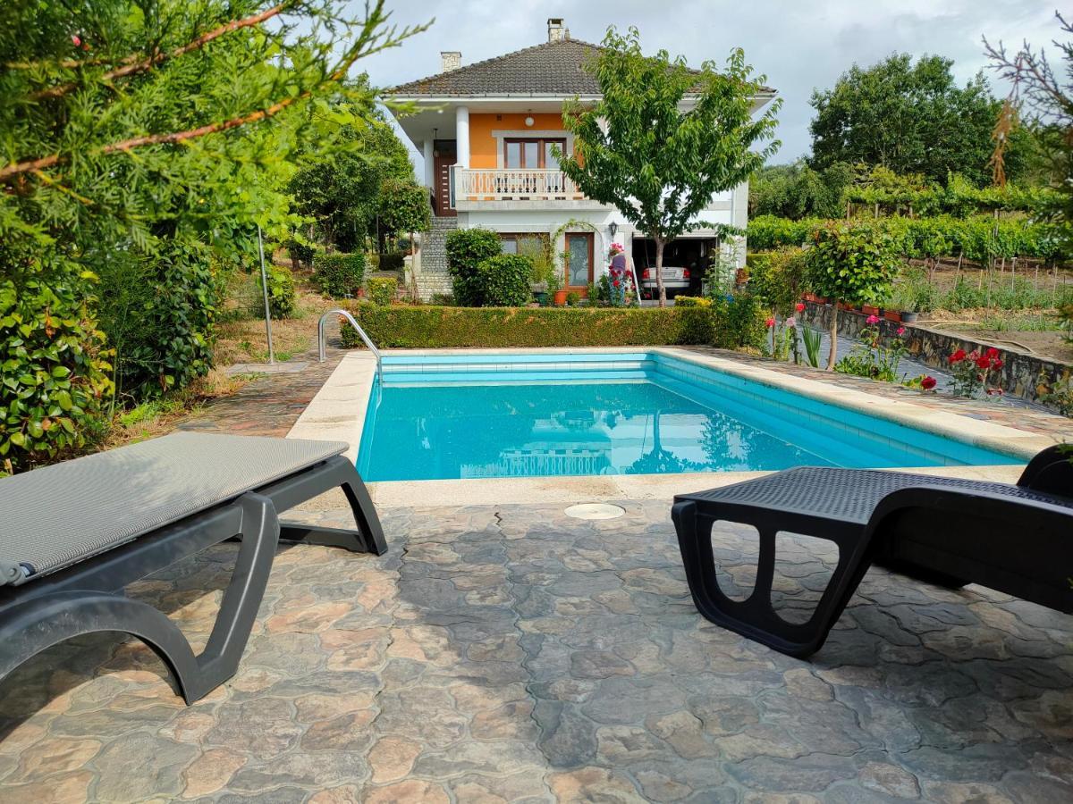 Villa Con Piscina En Panton Ribeira Sacra Galicia Ideal Para Familias Екстериор снимка